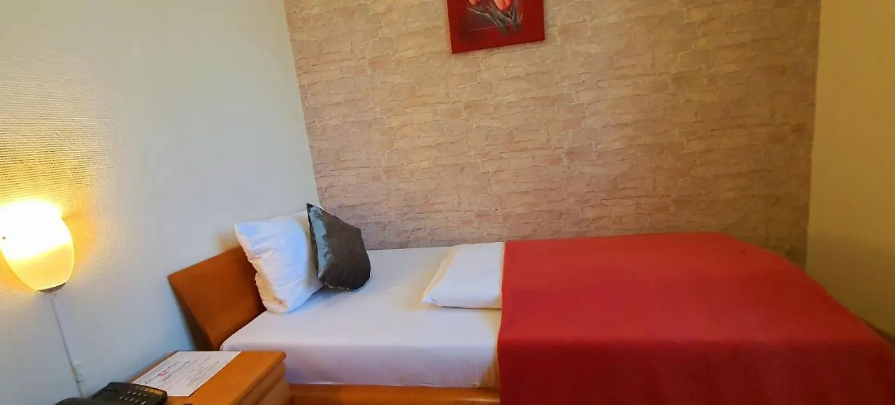 Hotel Deutscher Hof Mannheim 3*,